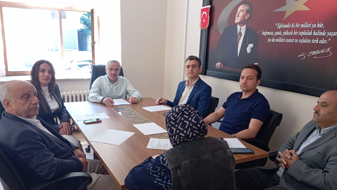 2024-2025 Eğitim Öğretim Yılı Sene Sonu İlçe Eğitim Kurumu Müdürleri Kurulu Toplantısı, Müdürümüz Sayın Dursun YAZICI Başkanlığında Gerçekleştirildi